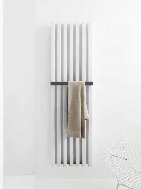 Tubes Radiatori SOHO BATHROOM elektrischer Design-Heizkörper mit verchromtem Handtuchhalter, weiß matt-SHVBELC#140007ST9010COP90100CRO